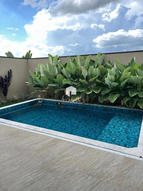 Casa à venda no Condomínio Residencial Royal Garden no Bairro Parque Brasil 500 em Paulínia